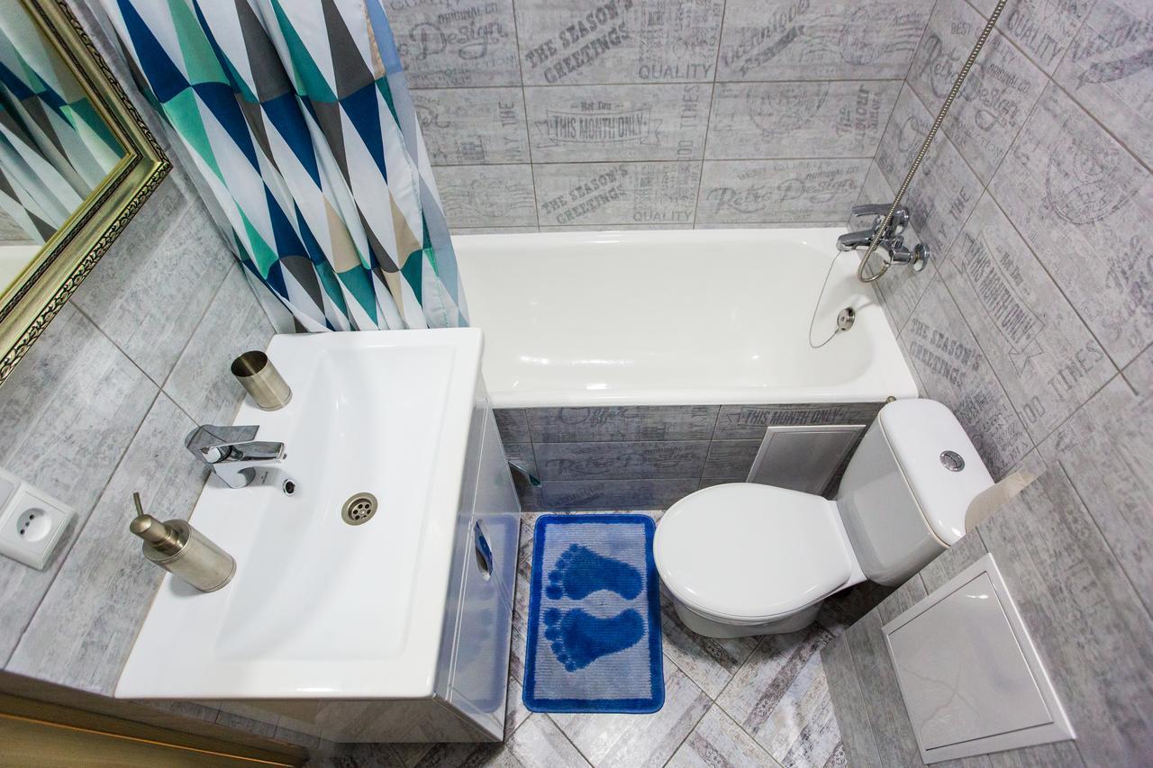 1 Bedroom Apartment Near Elizabeth'S The Cathedral Lviv Exterior foto